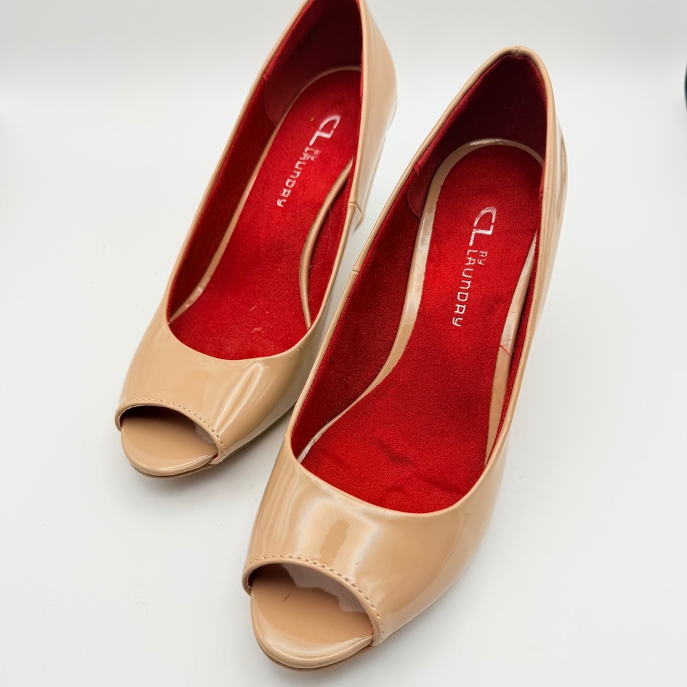 CL Laundry Nolita Peep Toe‎ Wedge Pantent Leather Pumps Womens 7.5 Nude